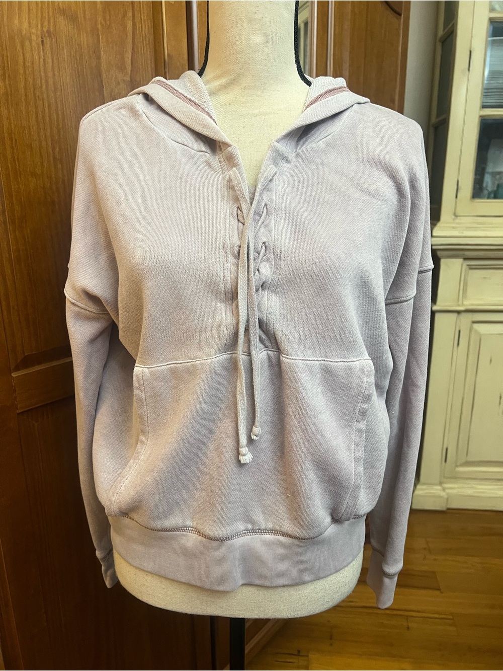 American Eagle Outfitters lavender Lace-Up Hooded Pullover Sweatshirt